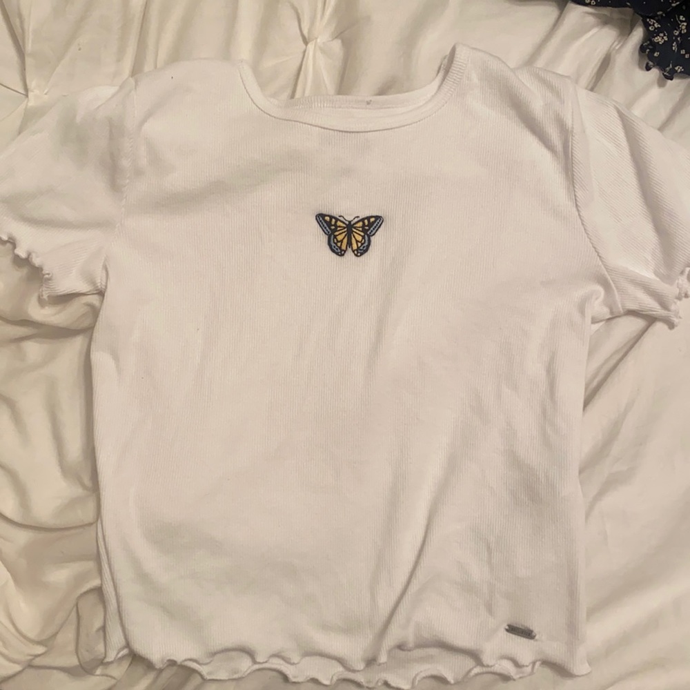 Cropped Butterfly Baby Tee